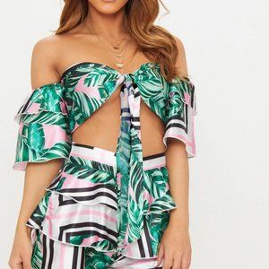 NWT PLT SET - FLORAL BARDOT CROP TOP SHORT PETITE